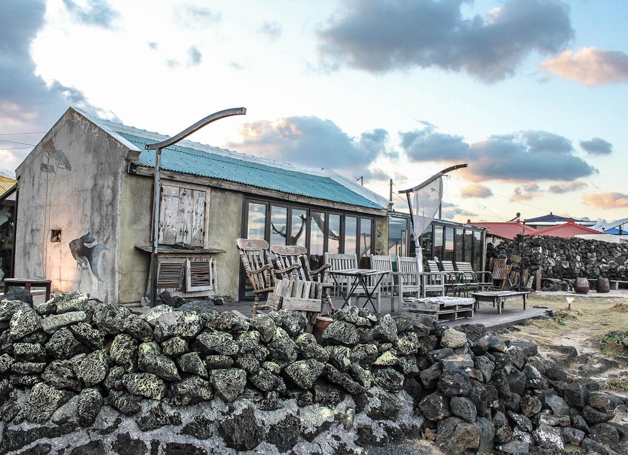 Babo Café Watching the Sea - 이미지 1