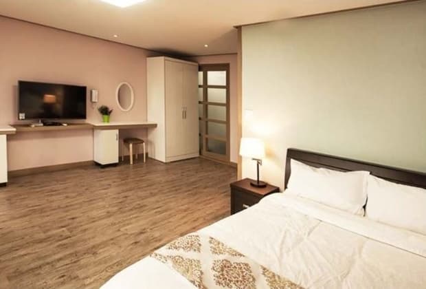 쉴띠펜션&게스트하우스 - 이미지 1