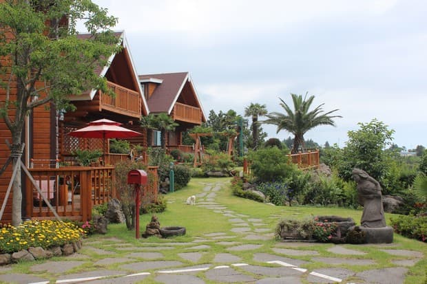 중문그린힐통나무펜션 - 이미지 1