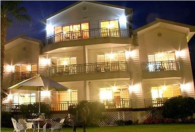 바닷가하얀집 - 이미지 1