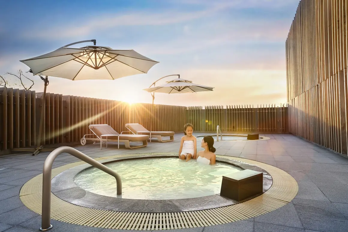 아라고나이트 고온천(디아넥스호텔) - 이미지 1