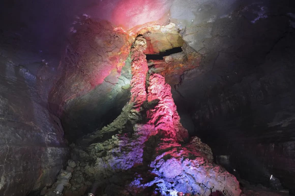 만장굴(안전점검 및 내부공사로 운영중단) - 이미지 1