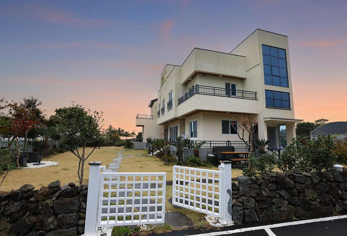 시루네펜션 - 이미지 1