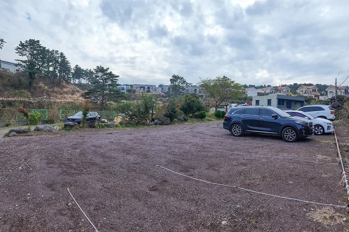 유수암캠핑장 - 이미지 1